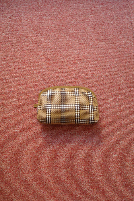 tiny straw bag