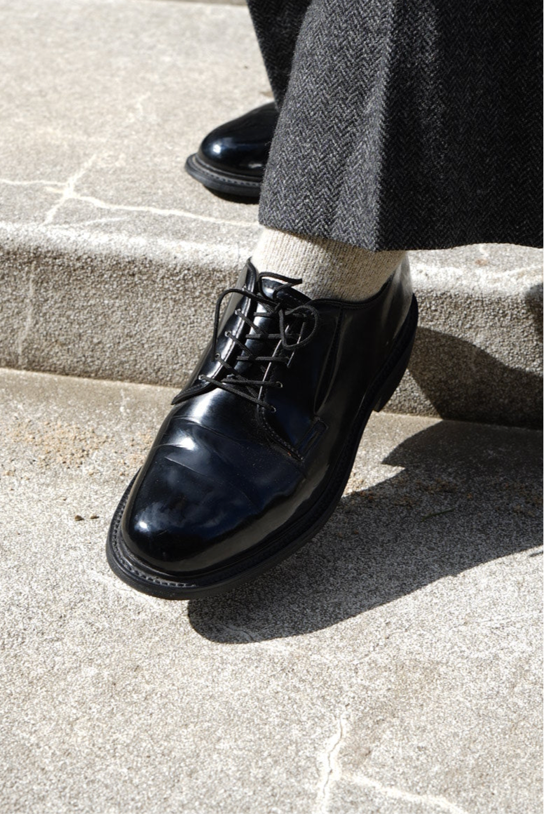 90s THE BATES SHOE patent plain toe shoes– DOBIEDO