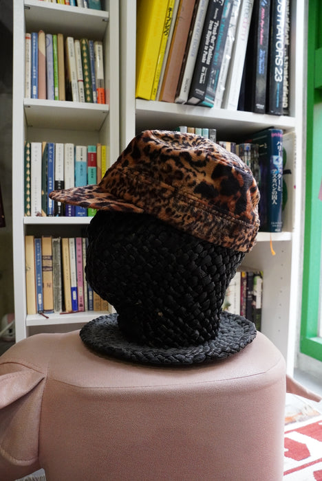 leopard velours cap