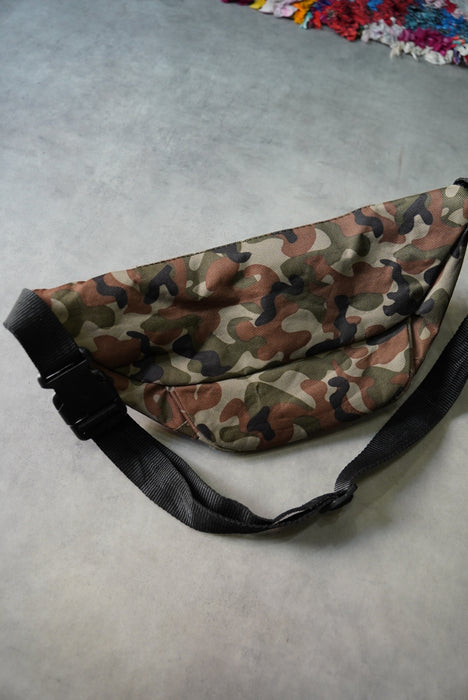 00s camouflage waist bag