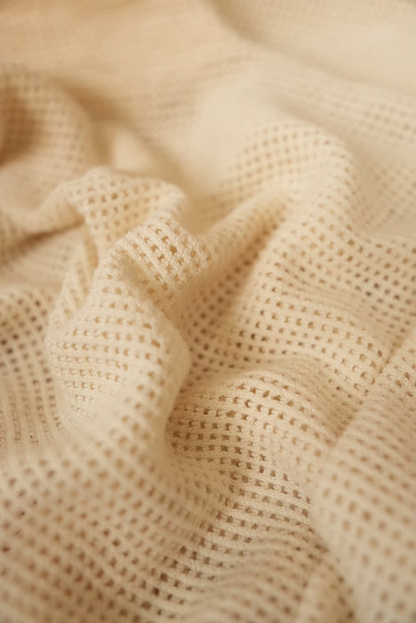 HAPPYEND mesh tee white