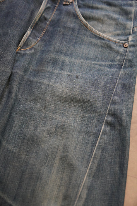 00s Levi's engineered denim