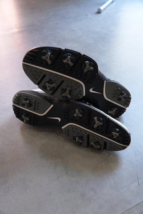 NIKE Heritage III Golf Shoes