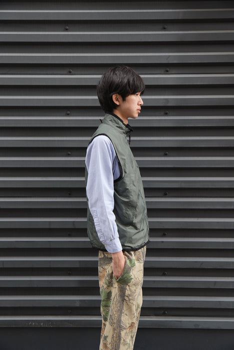 00s GAP nylon tech vest