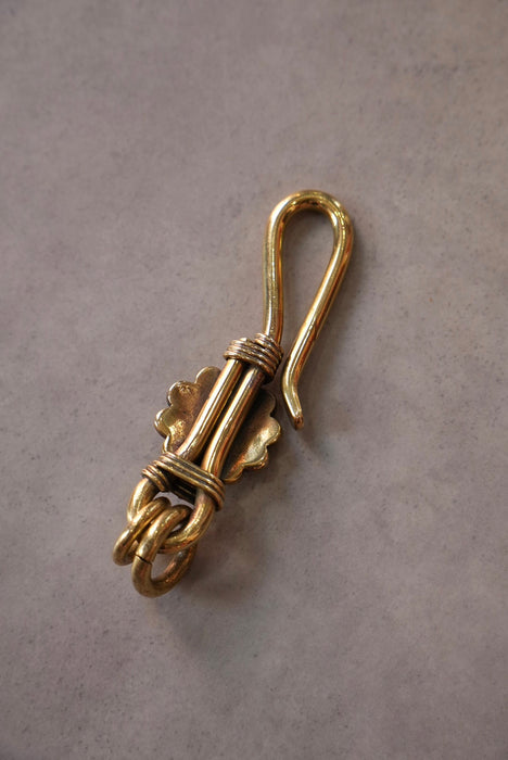 handmade brass key chain "flower"
