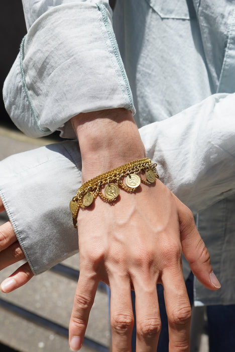 chain motif bracelet