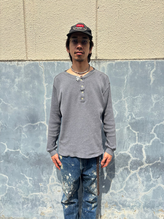 00s GAP henry tee