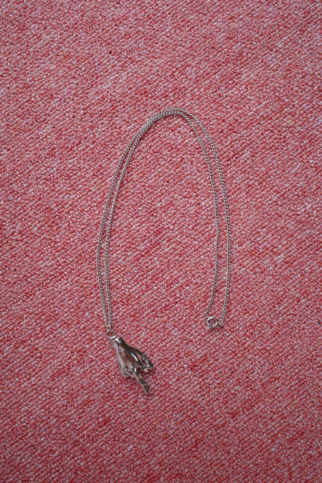 70s silver middle finger necklace