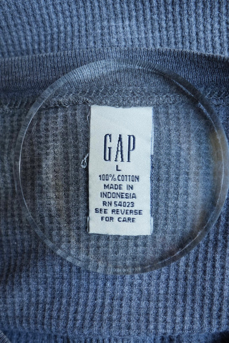 00s GAP henry tee