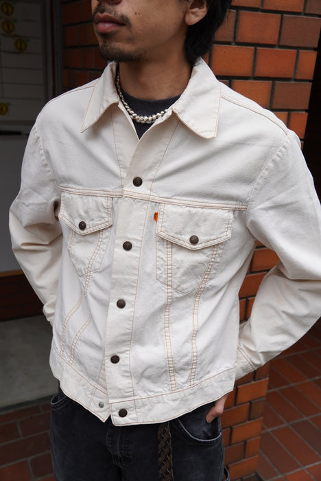 70s Levi’s white chambray