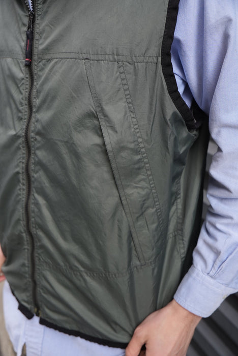 00s GAP nylon tech vest