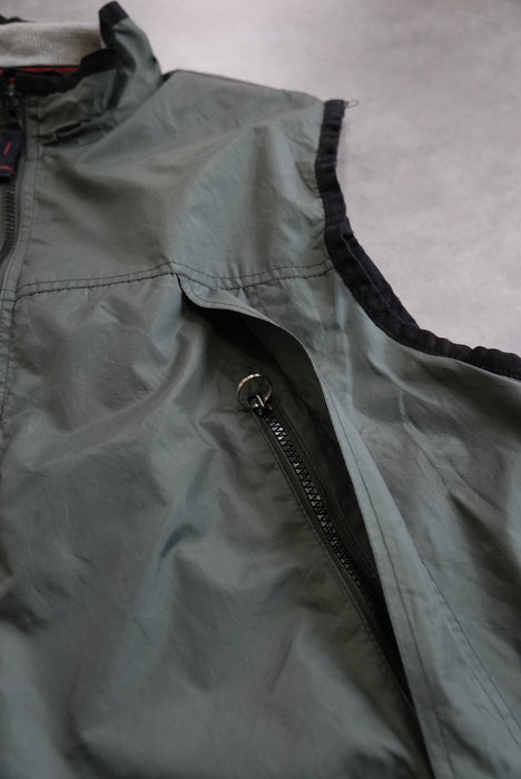 00s GAP nylon tech vest