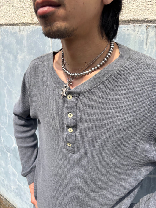 00s GAP henry tee