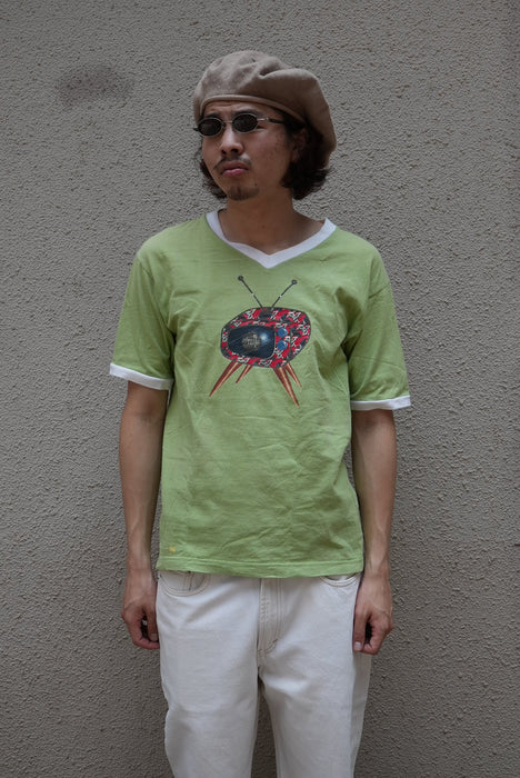 90s silverTab ringer tee