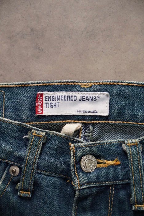 Levi's ENGINEERED TIGHT