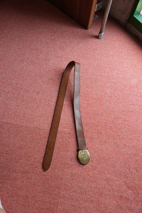 Levi’s logo buckle leather belt