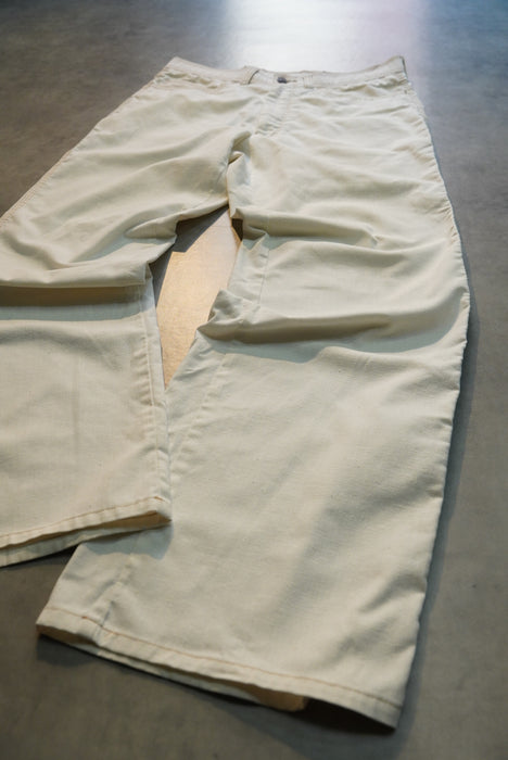 70s Levi's ACTION SLACKS white chambray pants