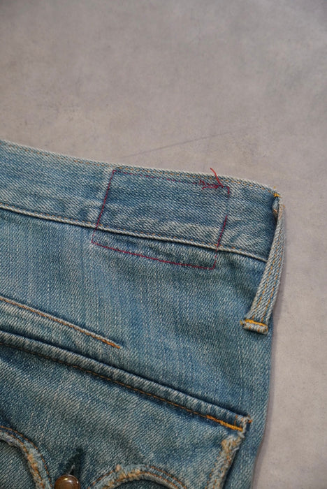 00s Levi's Red drape denim