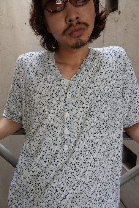 00s ARIMO giraffepattern pocket tee