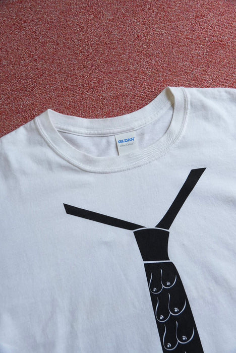 00s necktie tee