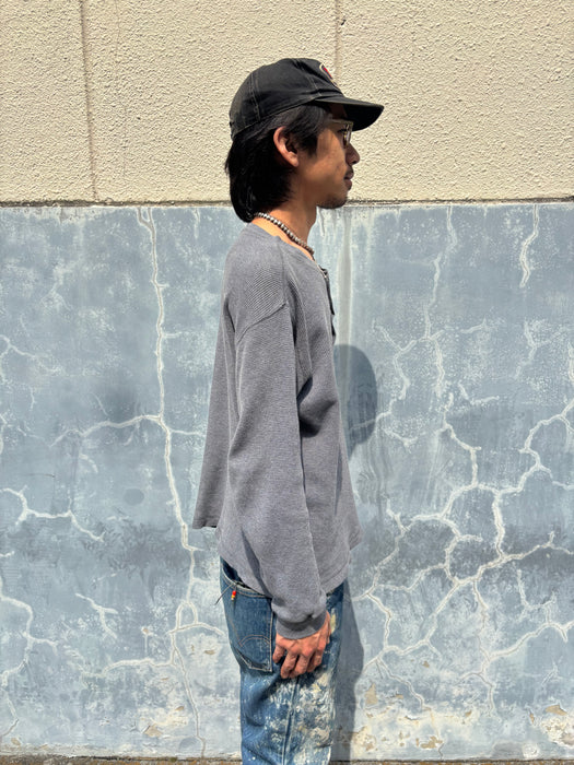 00s GAP henry tee