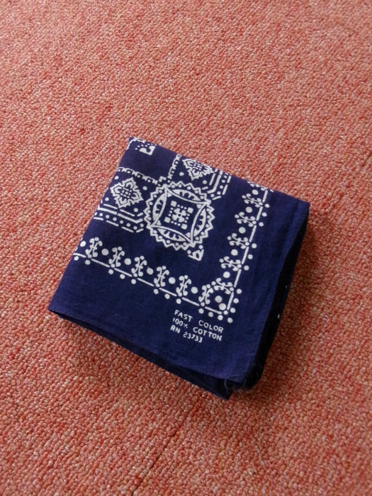 70s geometric star medallion bandana