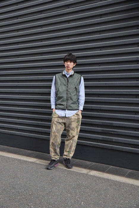 00s GAP nylon tech vest