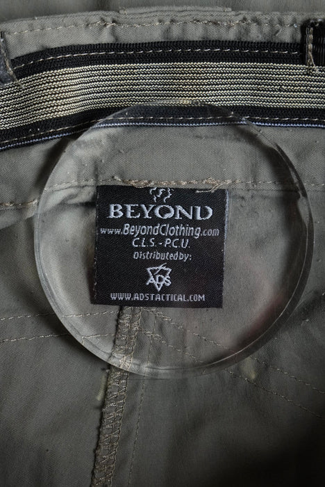 00s BEYOND clothing Lv4 soft shell pants
