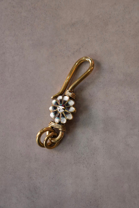 handmade brass key chain "flower"