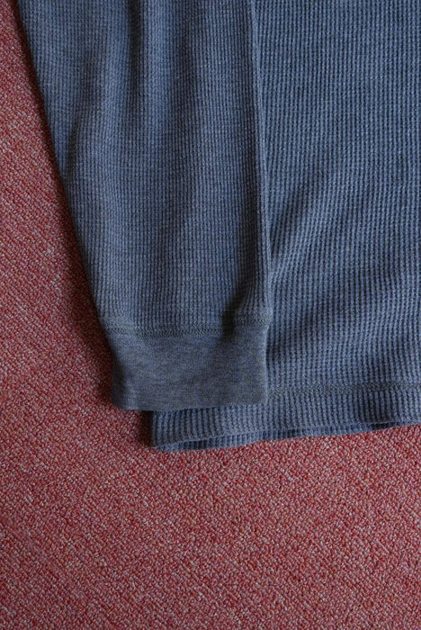 00s GAP henry tee