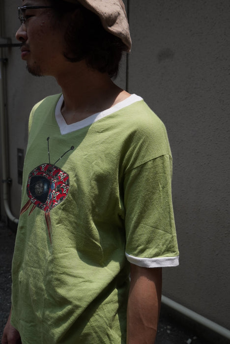 90s silverTab ringer tee