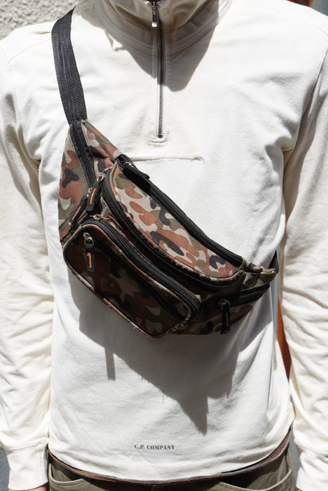 00s camouflage waist bag