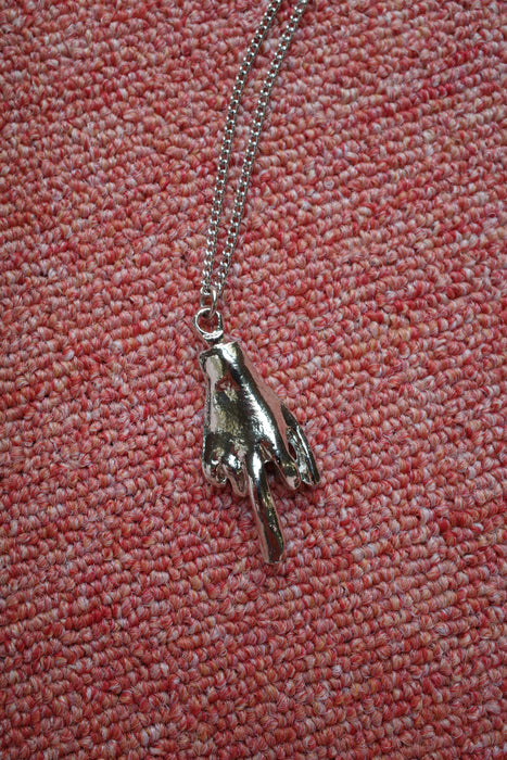 70s silver middle finger necklace