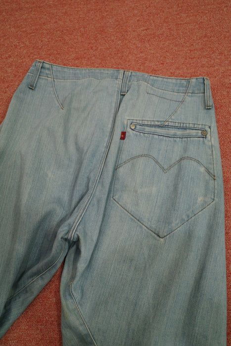 LEVI'S RED DAY-NIGHT