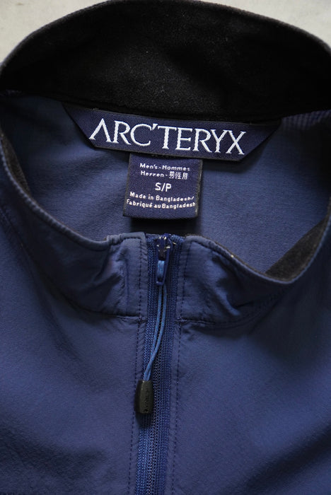 90s ARC’TERYX light nylon